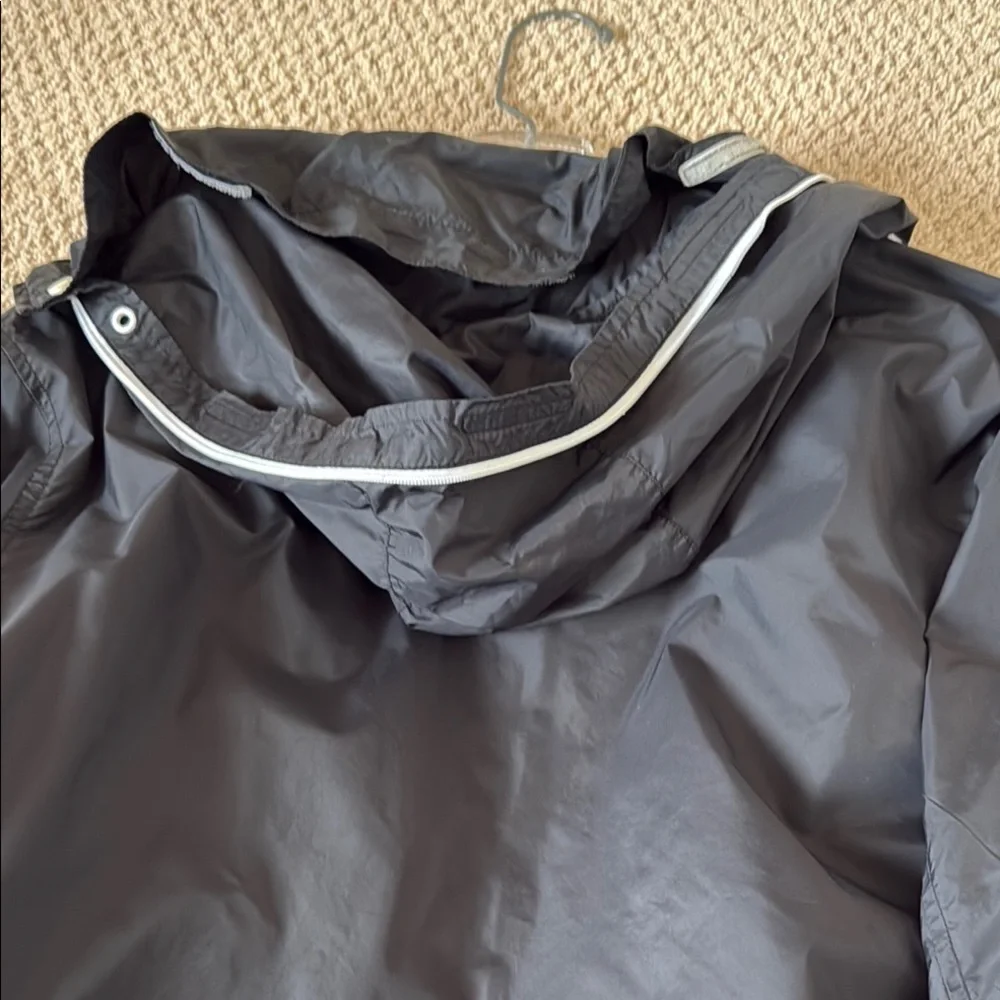 Men's Black Lacoste Jacket - Picture 7 of 10